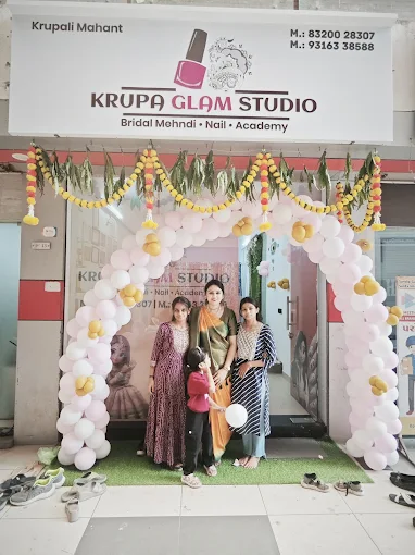 Studio Front